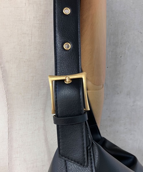 meJane（ミージェーン）の「ラウンドショルダーバッグ（ショルダーバッグ・レディース・ブラウン/ブラック・S/M）」の12枚目の写真