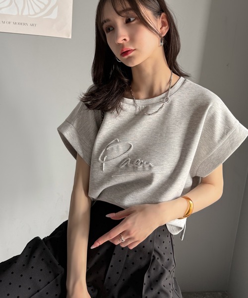 Java(ジャバ)の「《JaVaジャバコラボ》上品な大人の抜け感。フロントPAEANエンボス加工半袖Tシャツ(ロゴ)(Tシャツ/カットソー・レディース・チャコール/ライトベージュ/杢グレー/オフホワイト・LARGE/MEDIUM/SMALL/X-LARGE)」の14枚目の写真