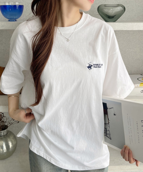BEVERLY HILLS POLO CLUB(ビバリーヒルズポロクラブ)の「【BEVERLY HILLS POLO CLUB】胸元ロゴ オーバーサイズ Tシャツ(Tシャツ/カットソー・レディース・ブラック/ネイビー/オフホワイト・M/L)」の6枚目の写真