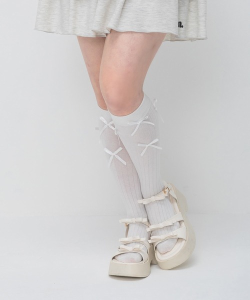 repipi armario(レピピ アルマリオ)の「リボンサンダル(サンダル・キッズ・ブラック/アイボリー・SMALL/MEDIUM/LARGE)」の6枚目の写真