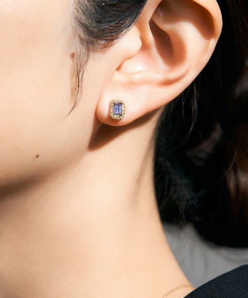 Jewel closet by L&Co.(ジュエルクローゼットバイエルアンドコー)の「K18 ダイヤモンド ヘイロー/取り巻き カラーストーン ピアス 3x5(ピアス(両耳用)・レディース・ネイビー/ロイヤルブルー/クリアブラウン/ワインレッド/モスグリーン/ダークブルー・FREE)」の15枚目の写真