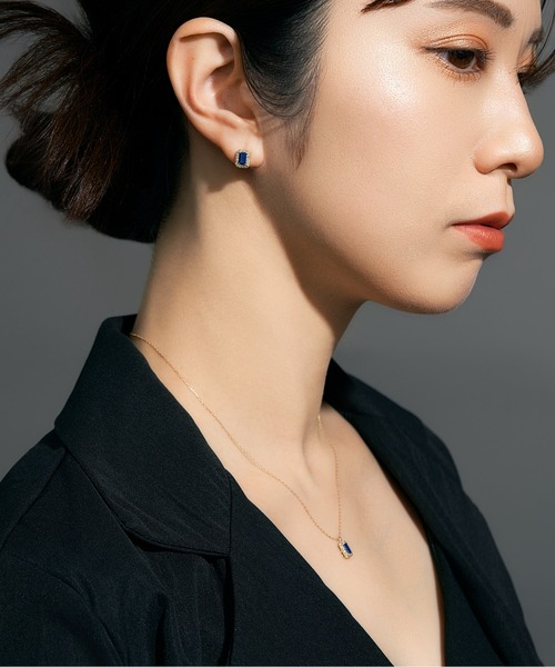 Jewel closet by L&Co.(ジュエルクローゼットバイエルアンドコー)の「K18 ダイヤモンド ヘイロー/取り巻き カラーストーン ピアス 3x5(ピアス(両耳用)・レディース・ネイビー/ロイヤルブルー/クリアブラウン/ワインレッド/モスグリーン/ダークブルー・FREE)」の17枚目の写真