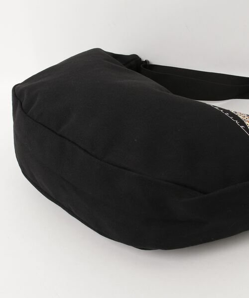 THRASHER(スラッシャー)の「THRASHER キャンバスショルダーバッグ(ショルダーバッグ・メンズ・ホワイト系その他/ブラック系その他/ホワイト系その他2/ブラック系その他2・FREE)」の6枚目の写真