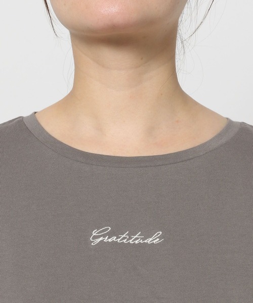 mysty woman（ミスティウーマン）の「ロゴ刺繍Tシャツ  329063（Tシャツ/カットソー・レディース・オフホワイト/チャコールグレー/ブラック・FREE）」の15枚目の写真