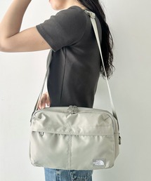 THE NORTH FACE(ザ・ノースフェイス)/軽量 ワンポイントロゴ ショルダー クロスバッグ/TRAVEL CROSS BAG M