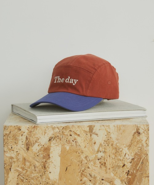 MERLOT（メルロー）の「【The day】バイカラーロゴ刺繍キャップ（キャップ・レディース・ブルー/グリーン・FREE）」の3枚目の写真