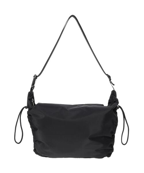 ehka sopo（エヘカソポ）の「シャーリングショルダーバッグ（ハンドバッグ・レディース・ブラック/カーキ/キナリ・F）」の17枚目の写真