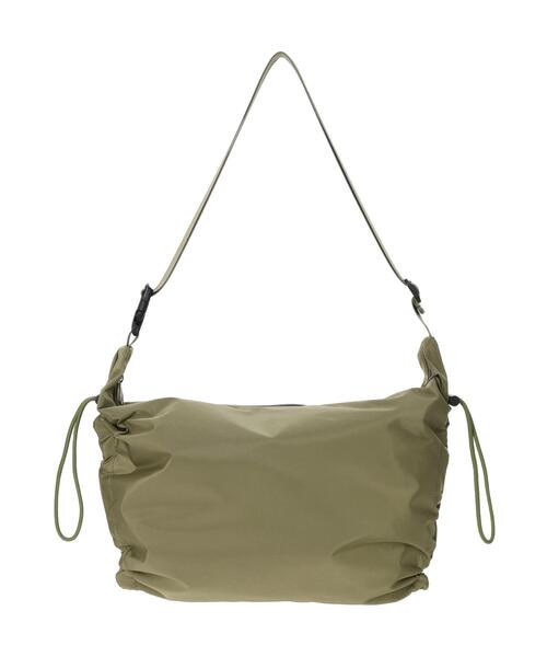 ehka sopo（エヘカソポ）の「シャーリングショルダーバッグ（ハンドバッグ・レディース・ブラック/カーキ/キナリ・F）」の18枚目の写真