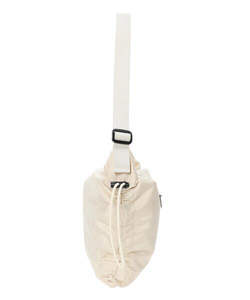 ehka sopo（エヘカソポ）の「シャーリングショルダーバッグ（ハンドバッグ・レディース・ブラック/カーキ/キナリ・F）」の21枚目の写真