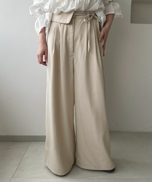 apres jour clair(アプレジュールクレア)の「【apres jour clair】タックワイドウエストリボンデザインパンツ(その他パンツ・レディース・アイボリー/グレー/ベージュ・LARGE/MEDIUM/SMALL)」の1枚目の写真