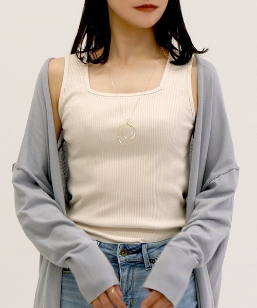 CLOTHY（クロシィ）の「【オールシーズン使える万能インナー♪】テレコ2WAYリブタンクトップ（タンクトップ・レディース・オフホワイト/ブラック/アイボリー/ネイビー/イエロー/モカ/ブラウン/ダークブラウン/レッド/ピンク/オレンジ・MEDIUM/LARGE）」の21枚目の写真