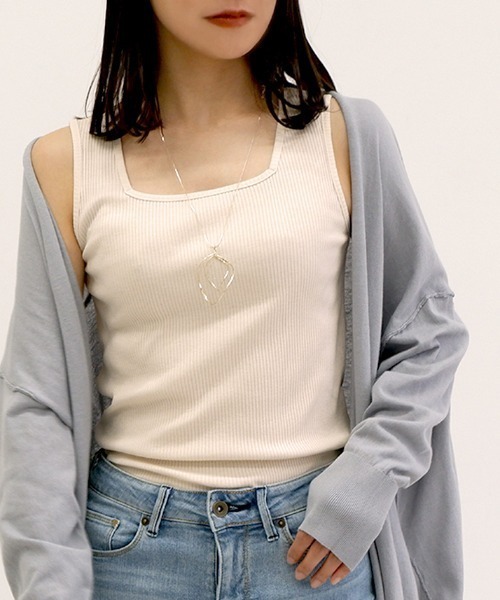 CLOTHY（クロシィ）の「【オールシーズン使える万能インナー♪】テレコ2WAYリブタンクトップ（タンクトップ・レディース・オフホワイト/ブラック/アイボリー/ネイビー/イエロー/モカ/ブラウン/ダークブラウン/レッド/ピンク/オレンジ・MEDIUM/LARGE）」の22枚目の写真
