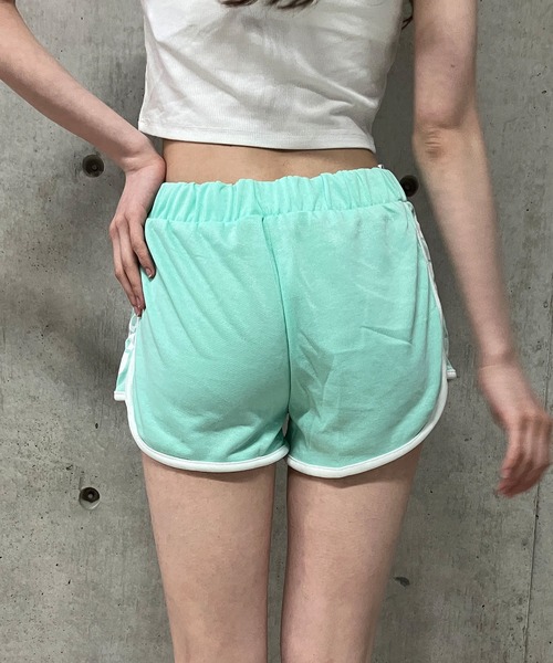 GLAMOROUS JANE（グラマラスジェーン）の「ミニ裏毛サイドロゴ配色パイピングショートパンツ（スウェットパンツ・レディース・ブラック/ミント/杢グレー・M/L）」の10枚目の写真