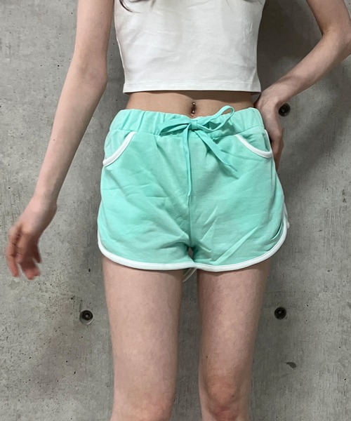GLAMOROUS JANE（グラマラスジェーン）の「ミニ裏毛サイドロゴ配色パイピングショートパンツ（スウェットパンツ・レディース・ブラック/ミント/杢グレー・M/L）」の11枚目の写真