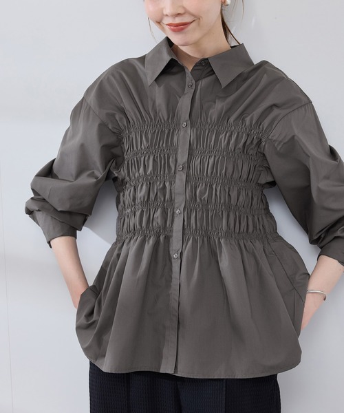 ROPE' PICNIC(ロペピクニック)の「【WEB限定】【emur/エミュール】シャーリングシャツ(シャツ/ブラウス・レディース・チャコールグレー/オフホワイト/サックスブルー・38)」の11枚目の写真