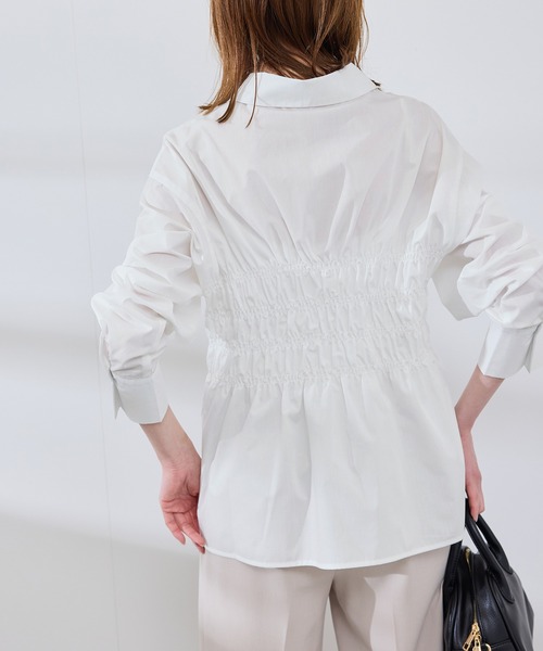 ROPE' PICNIC(ロペピクニック)の「【WEB限定】【emur/エミュール】シャーリングシャツ(シャツ/ブラウス・レディース・チャコールグレー/オフホワイト/サックスブルー・38)」の17枚目の写真