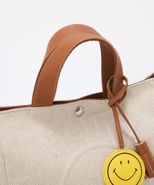 Breath TOPKAPI(ブレストプカピ)の「【Breath TOPKAPI】SMILE COLLETION エンボス スマイル 2way トートバッグ /スマイルチャーム付き(トートバッグ・レディース・ブラック/ベージュ・FREE)」の21枚目の写真