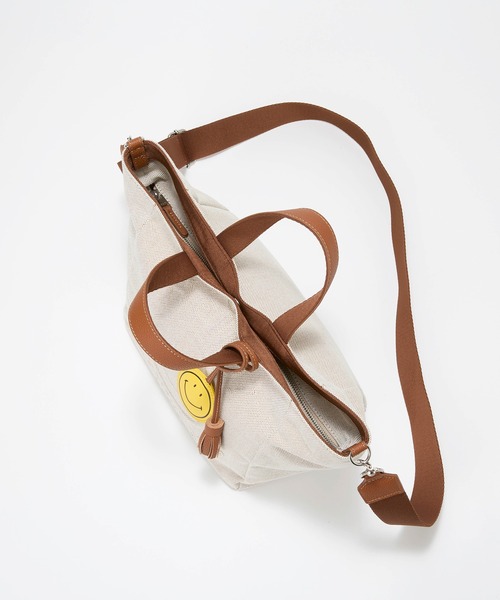 Breath TOPKAPI(ブレストプカピ)の「【Breath TOPKAPI】SMILE COLLETION エンボス スマイル 2way トートバッグ /スマイルチャーム付き(トートバッグ・レディース・ブラック/ベージュ・FREE)」の16枚目の写真