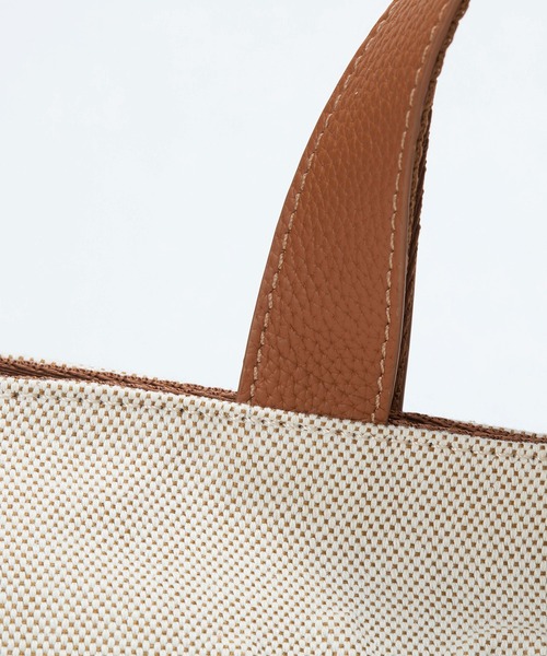 Breath TOPKAPI(ブレストプカピ)の「【Breath TOPKAPI】SMILE COLLETION エンボス スマイル 2way トートバッグ /スマイルチャーム付き(トートバッグ・レディース・ブラック/ベージュ・FREE)」の9枚目の写真