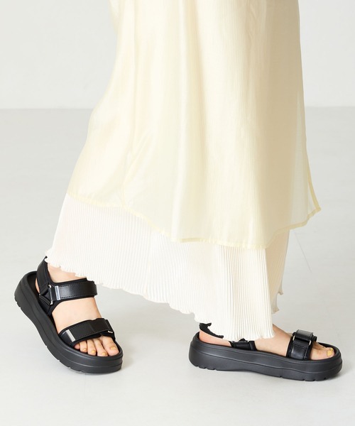 ORiental TRaffic(オリエンタルトラフィック)の「【Fit meサンダル】メタルパーツ厚底サンダル/51226(サンダル・レディース・ベージュ/ブラック・S/M/L/LL)」の7枚目の写真