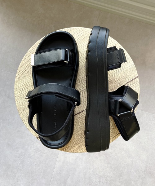 ORiental TRaffic(オリエンタルトラフィック)の「【Fit meサンダル】メタルパーツ厚底サンダル/51226(サンダル・レディース・ベージュ/ブラック・S/M/L/LL)」の5枚目の写真