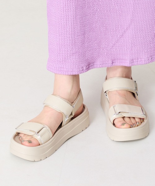 ORiental TRaffic（オリエンタルトラフィック）の「【Fit meサンダル】メタルパーツ厚底サンダル/51226（サンダル・レディース・ベージュ/ブラック・S/M/L/LL）」の14枚目の写真