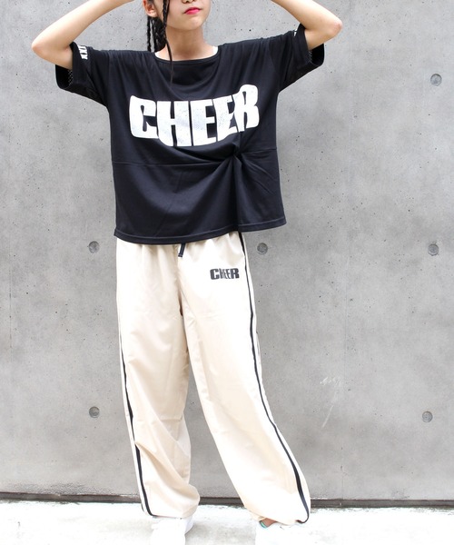 CHEER（チアー）の「袖メッシュ切り替えしぼりデザインゆったりトップス（Tシャツ/カットソー・レディース・ホワイト/ブラック・S/M）」の4枚目の写真
