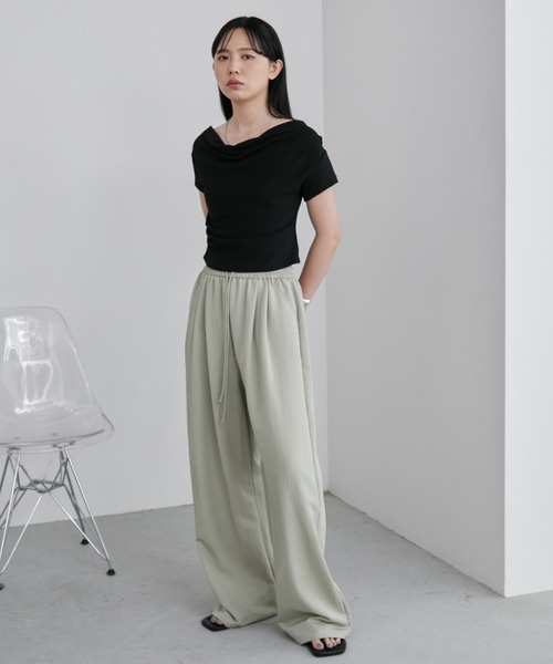 Aunt Marie's(アントマリーズ)の「ドレープオフショルハーフスリーブトップス(Tシャツ/カットソー・レディース・ライトイエロー/ホワイト/ブラック/ブラウン・FREE)」の15枚目の写真