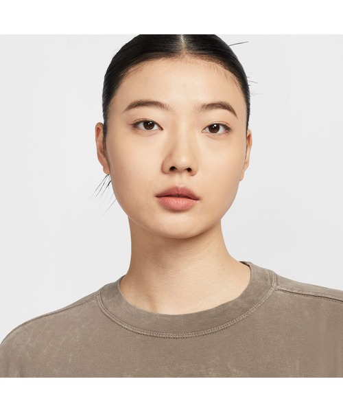 NIKE（ナイキ）の「ナイキ NIKE ナイキ  NSW OS FVL S/S Tシャツ（Tシャツ/カットソー・レディース・パープル/ブラウン・M/L）」の13枚目の写真
