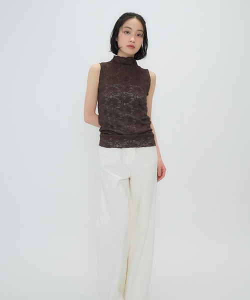 PRADA ノースリーブトップス 黒　花柄レース模様 PRADA トップス ノースリーブ レース 花柄 バックリボン