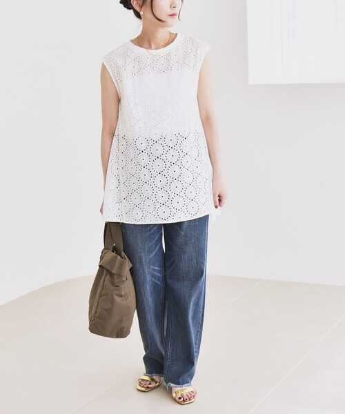 quaranciel(カランシエル)の「quaranciel:〈手洗い可能〉フラワー 刺繍 アイレット ノースリーブ フレア プルオーバー(シャツ/ブラウス・レディース・ブラック/ホワイト/ブラウン・ONE SIZE)」の8枚目の写真