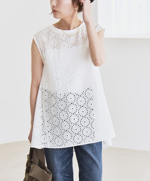 quaranciel(カランシエル)の「quaranciel:〈手洗い可能〉フラワー 刺繍 アイレット ノースリーブ フレア プルオーバー(シャツ/ブラウス・レディース・ブラック/ホワイト/ブラウン・ONE SIZE)」の13枚目の写真