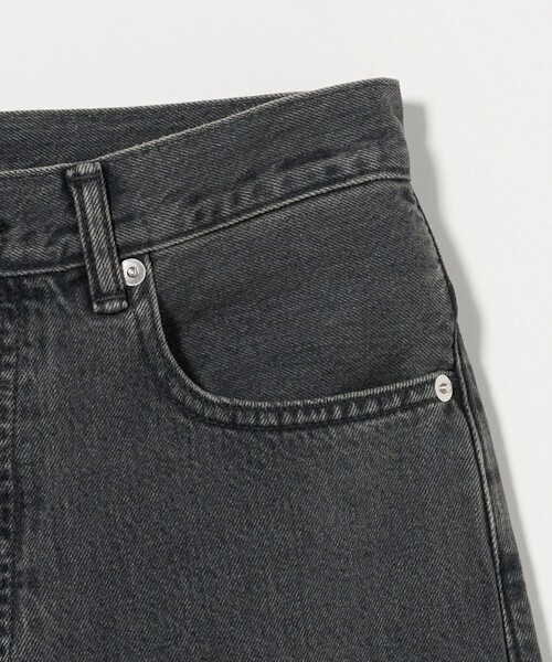 AEWEN MATOPH（イウエン マトフ）の「＜AEWEN MATOPH＞ストレート デニムパンツ（デニムパンツ・レディース・ブラック/ライトブルー・34/36/38）」の16枚目の写真