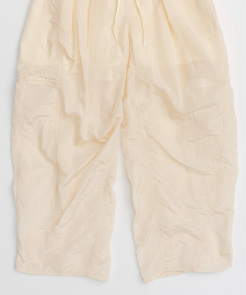 MAISON SPECIAL（メゾンスペシャル）の「Side Zipper Parachute Pants/サイドファスナーパラシュートパンツ（その他パンツ・レディース・ブラック/グリーン/アイボリー/ピンク・36/38）」の20枚目の写真