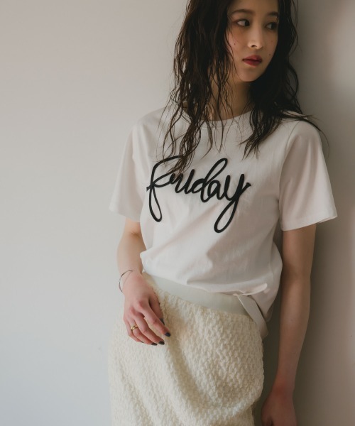 slattgir（スラットジール）の「高身長　綿１００％コード刺しゅうロゴTシャツ（トールサイズ）Essenave（Tシャツ/カットソー・レディース・オフホワイト/ブラック・T3L/TLL/TM/TL）」の8枚目の写真