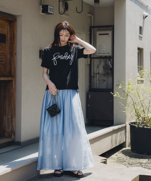slattgir（スラットジール）の「高身長　綿１００％コード刺しゅうロゴTシャツ（トールサイズ）Essenave（Tシャツ/カットソー・レディース・オフホワイト/ブラック・T3L/TLL/TM/TL）」の11枚目の写真