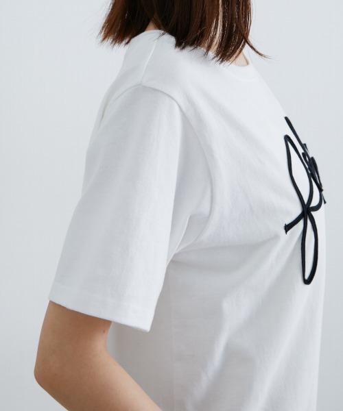 slattgir（スラットジール）の「高身長　綿１００％コード刺しゅうロゴTシャツ（トールサイズ）Essenave（Tシャツ/カットソー・レディース・オフホワイト/ブラック・T3L/TLL/TM/TL）」の15枚目の写真