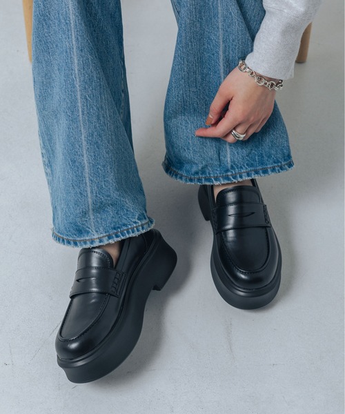 EVOL（イーボル）の「【晴雨兼用・軽量】プラットフォームコインローファー IZ5788（レインシューズ・レディース・ブラウン/ブラック/アイボリー・S/M/L/LL）」の16枚目の写真