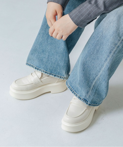 EVOL（イーボル）の「【晴雨兼用・軽量】プラットフォームコインローファー IZ5788（レインシューズ・レディース・ブラウン/ブラック/アイボリー・S/M/L/LL）」の22枚目の写真