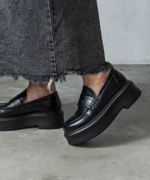 EVOL（イーボル）の「【晴雨兼用・軽量】プラットフォームコインローファー IZ5788（レインシューズ・レディース・ブラウン/ブラック/アイボリー・S/M/L/LL）」の7枚目の写真