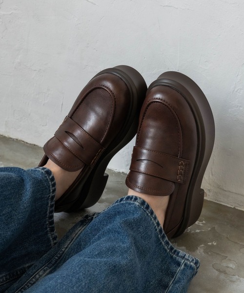 EVOL（イーボル）の「【晴雨兼用・軽量】プラットフォームコインローファー IZ5788（レインシューズ・レディース・ブラウン/ブラック/アイボリー・S/M/L/LL）」の9枚目の写真