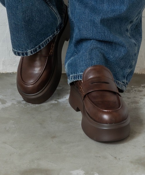 EVOL（イーボル）の「【晴雨兼用・軽量】プラットフォームコインローファー IZ5788（レインシューズ・レディース・ブラウン/ブラック/アイボリー・S/M/L/LL）」の10枚目の写真