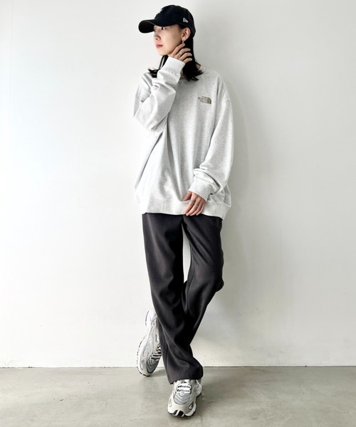 THE NORTH FACE（ザノースフェイス）の「THE NORTH FACE(ザ・ノースフェイス)/バックプリント ロゴ ルーズフィット スウェット/M'S BOSQUE SWEATSHIRTS（スウェット・レディース・ブラック/クリーム/シルバー/グレー・M/L/XL/XXL/S）」の18枚目の写真