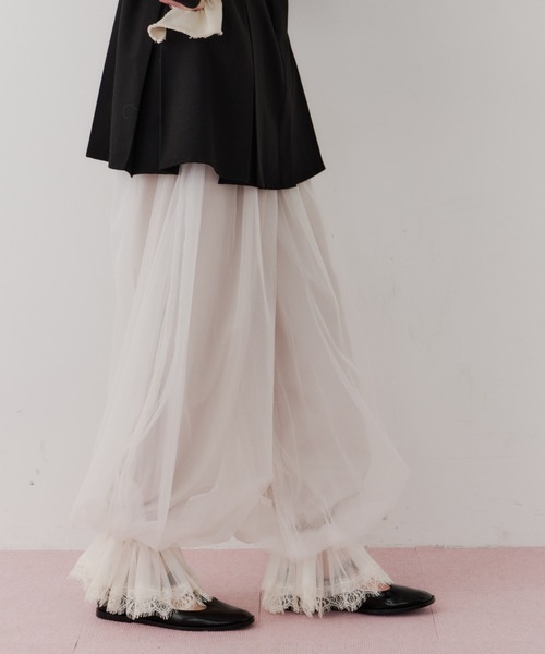 裾レースチュールバルーンパンツ（その他パンツ）｜J1U by LA BELLE