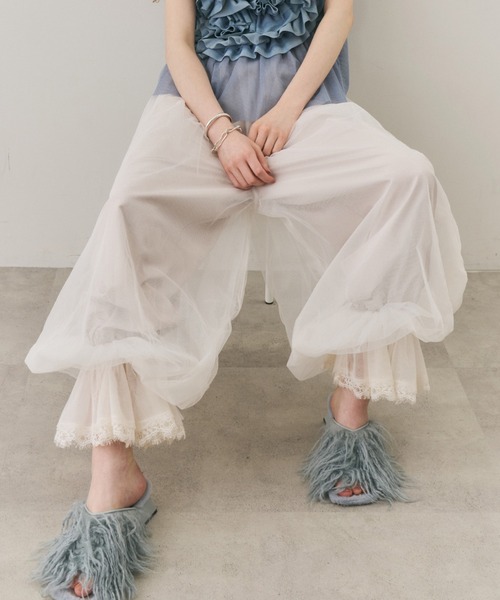 裾レースチュールバルーンパンツ（その他パンツ）｜J1U by LA BELLE