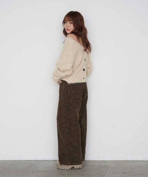 RAY CASSIN（レイカズン）の「【ウエスト調節可/2サイズ展開】ヒョウ柄サイド切替デニムワイドパンツ（デニムパンツ・レディース・グリーン系その他2/ベージュ系その他2/ブルー系その他2/ブラウン・FREE）」の5枚目の写真