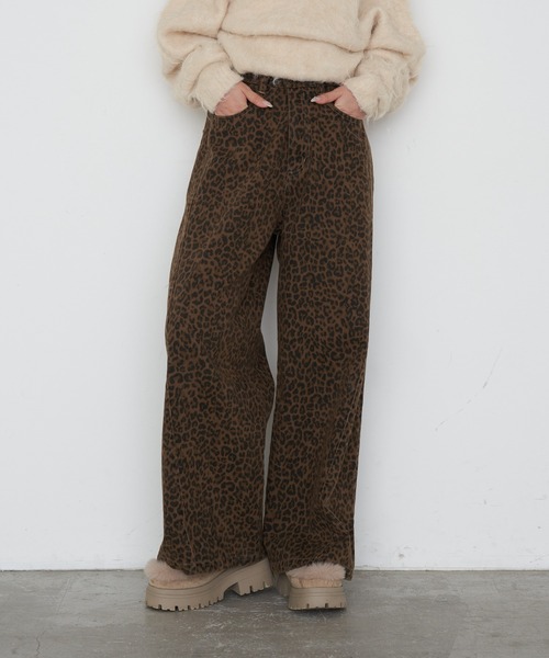 RAY CASSIN（レイカズン）の「【ウエスト調節可/2サイズ展開】ヒョウ柄サイド切替デニムワイドパンツ（デニムパンツ・レディース・グリーン系その他2/ベージュ系その他2/ブルー系その他2/ブラウン・FREE）」の13枚目の写真