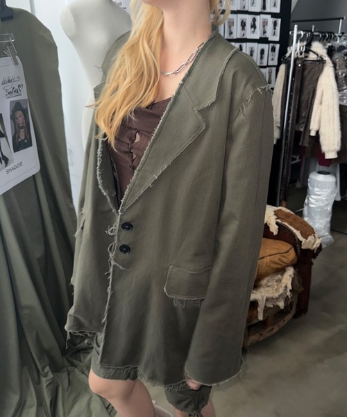 SHAGGIE（シャギー）の「【セットアップ】カットオフミリタリーオーバージャケット（テーラードジャケット・レディース・カーキ/ブラック/グレー・FREE）」の6枚目の写真