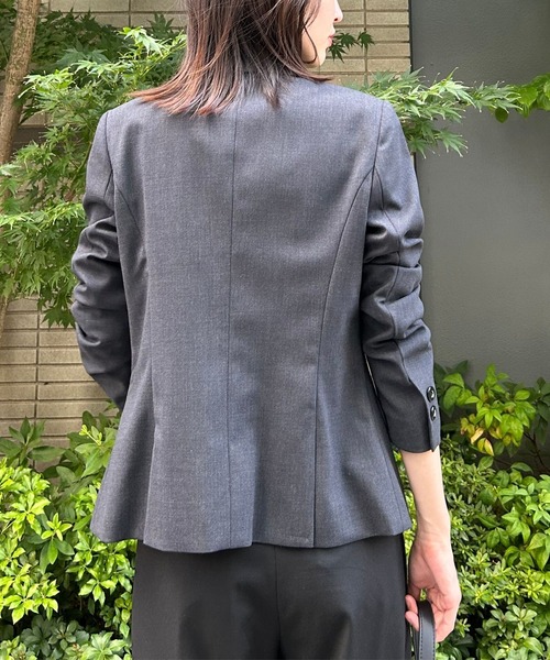 etre pret(エトレプレ)の「多サイズ対応 高機能シックテーラードジャケット(スーツジャケット・レディース・ネイビー/グレー・5号/7号/9号/11号/13号)」の5枚目の写真
