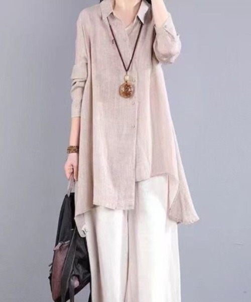 cammie(キャミー)の「イレギュラーヘムフレアシャツ(シャツ/ブラウス・レディース・グレー/レッド/ベージュ・MEDIUM/LARGE)」の1枚目の写真